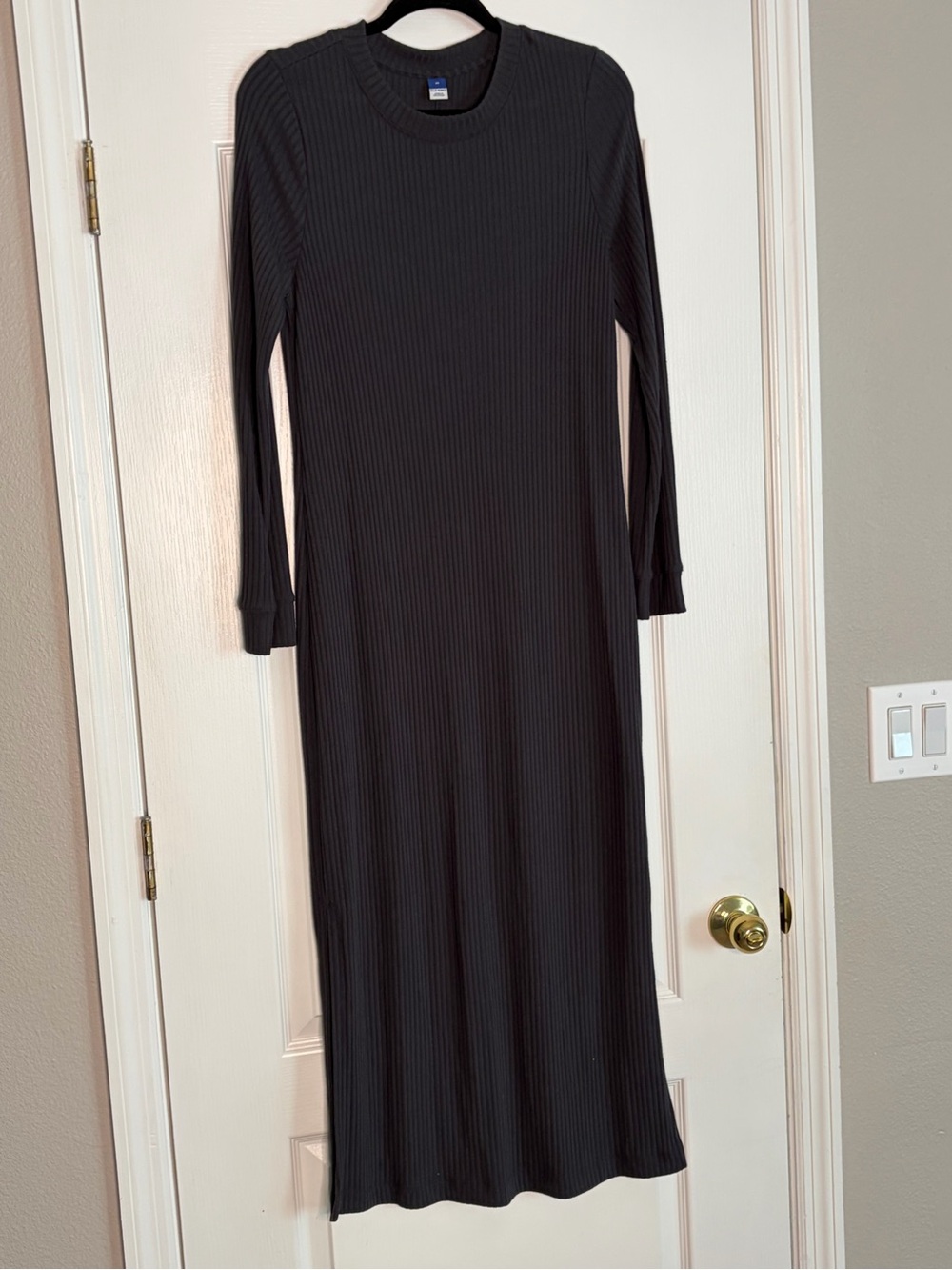 Old Navy Dark Gray Ribbed Long-Sleeve Maxi Dress